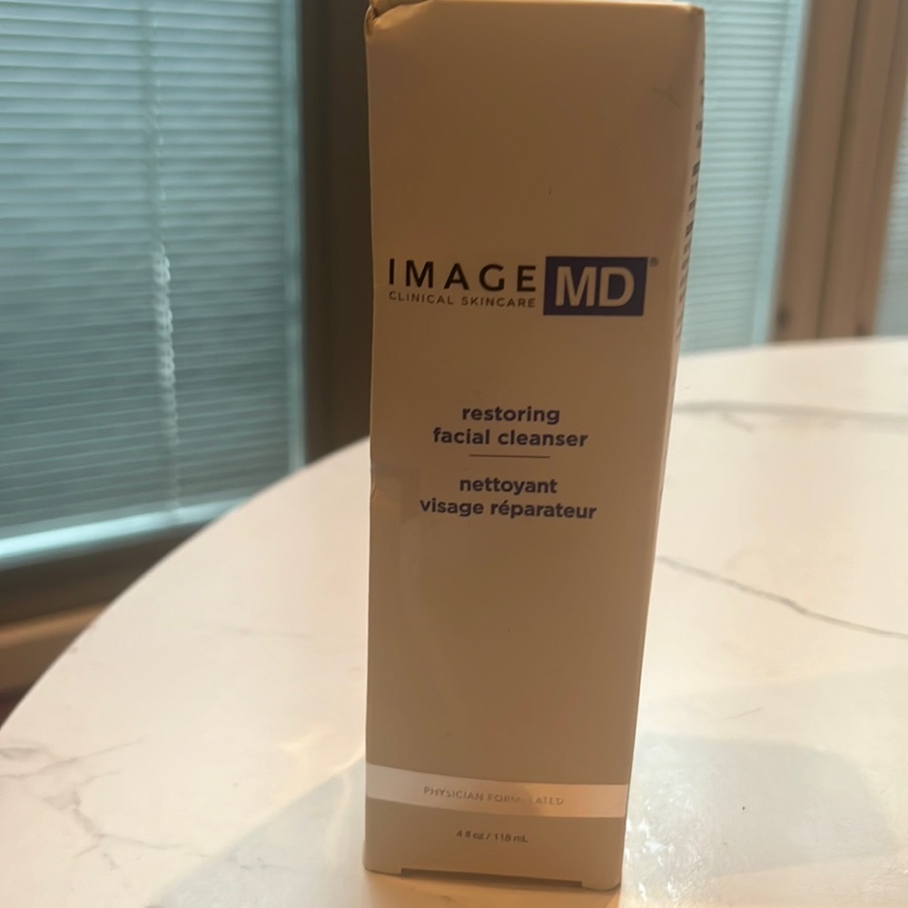 Image MD, restoring facial cleanser